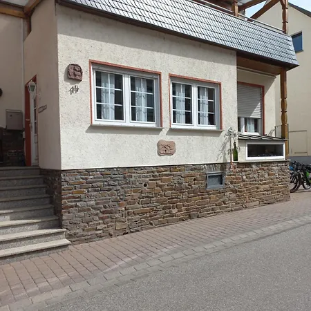 Brautroeckchen