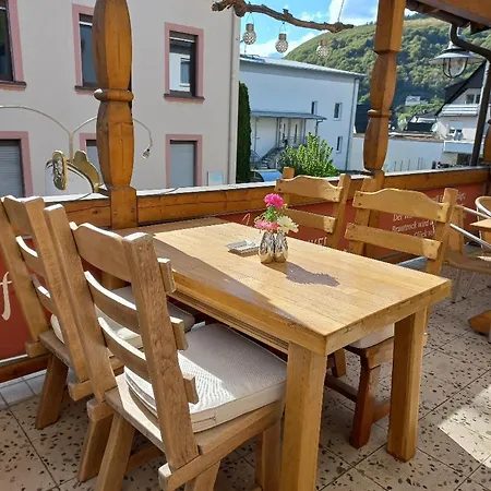 Brautroeckchen Apartment