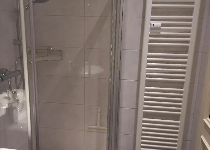 Brautroeckchen Bullay